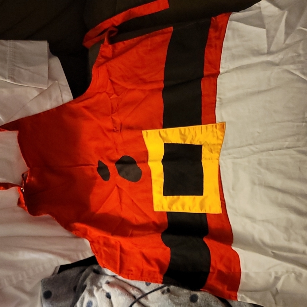 Santa Designed Apron - Picture 2 of 4